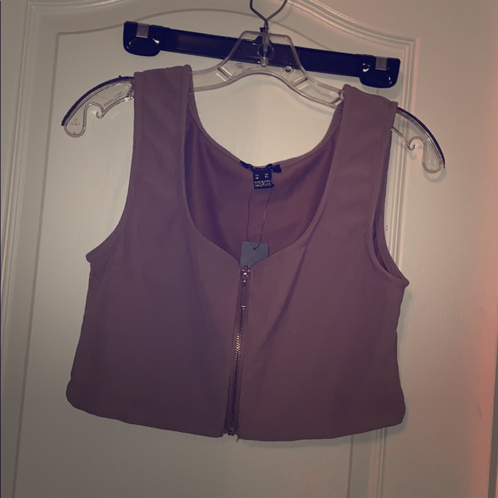BNWT Zip up crop top!